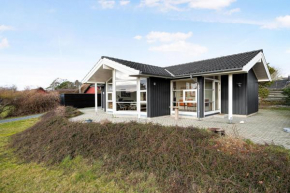 Beautiful Holiday Home With A View Of Ebeltoft Bay, Ebeltoft